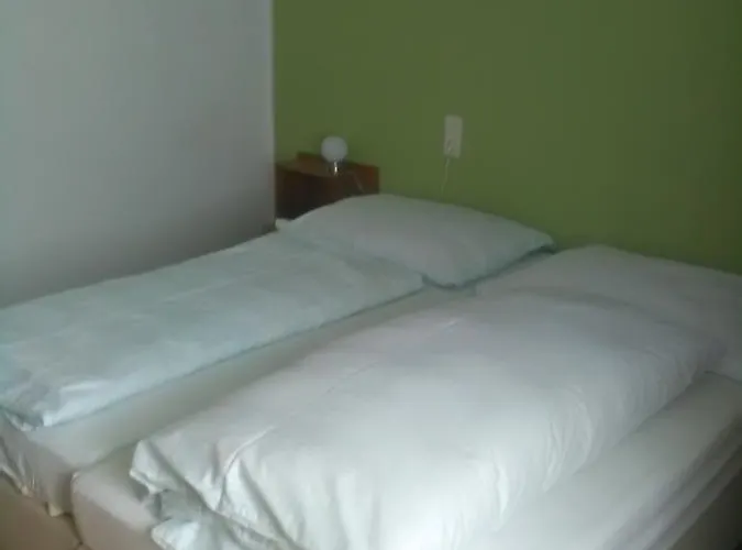 Schatzl Han/Misafirhane 4*